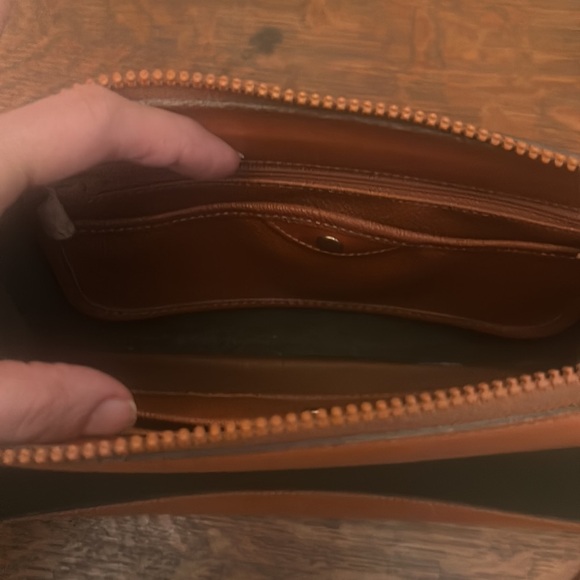 Dooney & Bourke Vintage All Weather Leather Hunter Green and British Tan Bag - Picture 14 of 16